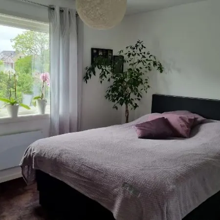 Cheerful 3 Bedroom With Hot Tub 4*