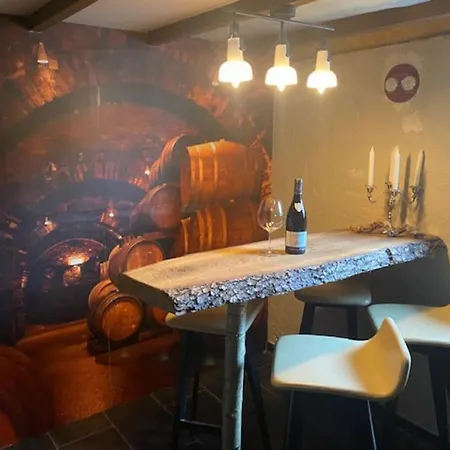 Cheerful 3 Bedroom With Hot Tub 4*