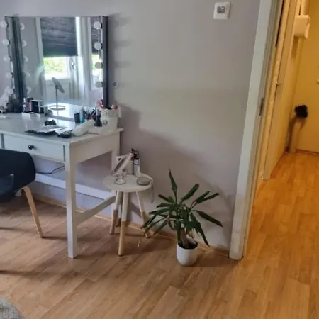 Cheerful 3 Bedroom With Hot Tub Hotel 4*